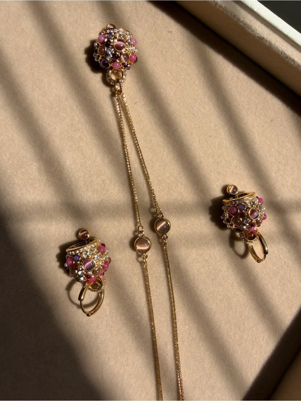N/A delicate gold